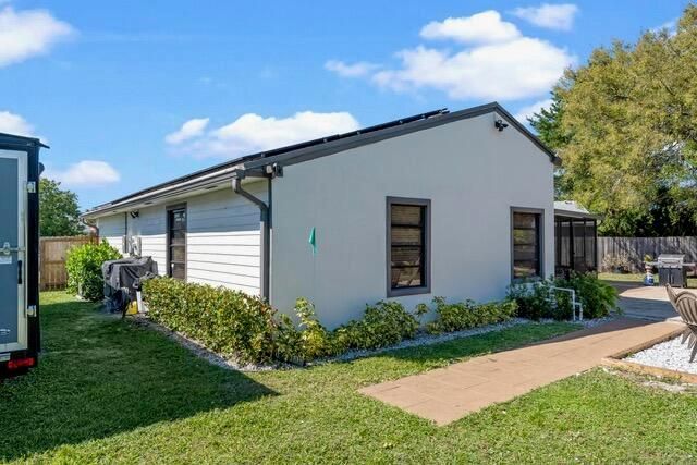 1222 Stardust Way Way, Royal Palm Beach, FL 33411