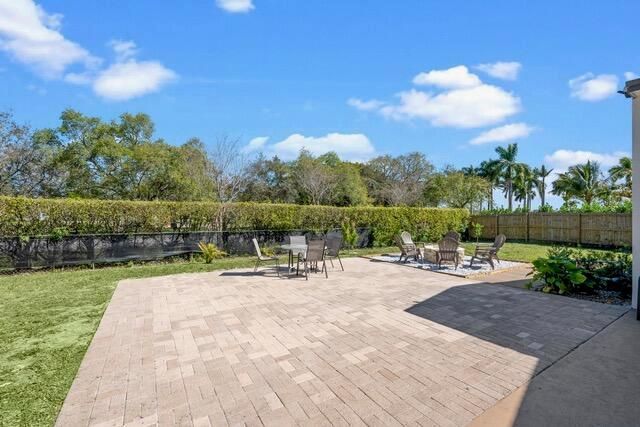 1222 Stardust Way Way, Royal Palm Beach, FL 33411