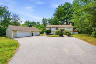 632 Raymond Road, Chester, NH 03036