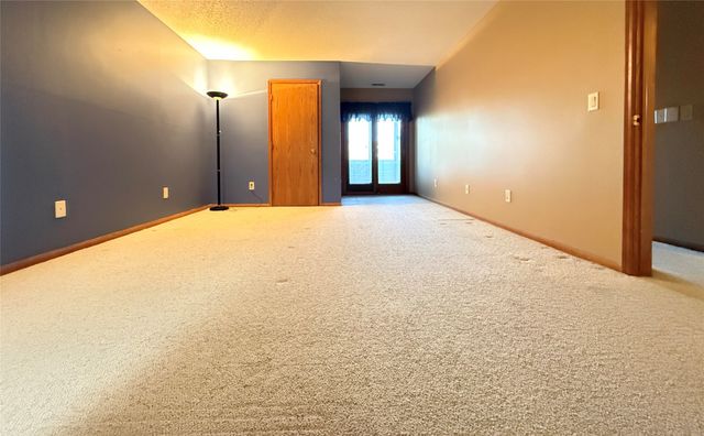 409 SE Delaware Avenue 202, Ankeny, IA 50021