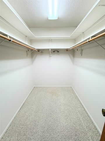 409 SE Delaware Avenue 202, Ankeny, IA 50021