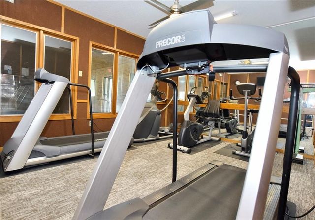 409 SE Delaware Avenue 202, Ankeny, IA 50021