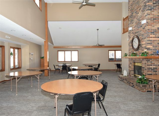 409 SE Delaware Avenue 202, Ankeny, IA 50021