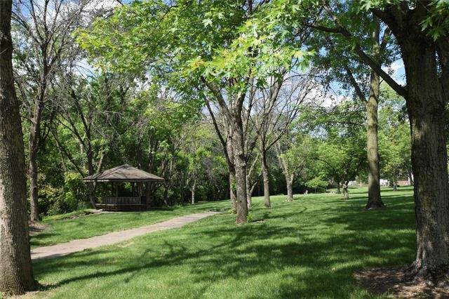 409 SE Delaware Avenue 202, Ankeny, IA 50021