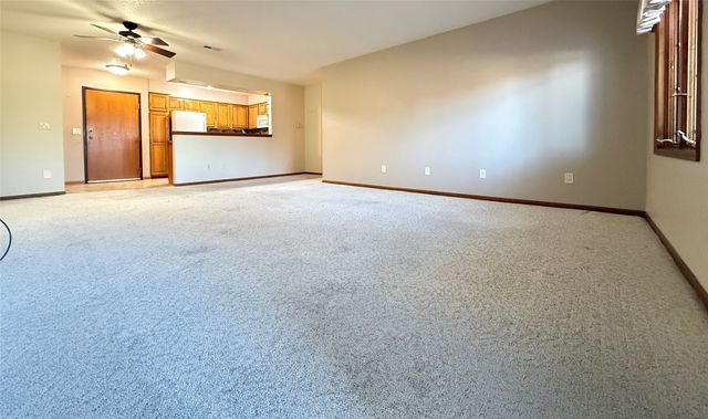 409 SE Delaware Avenue 202, Ankeny, IA 50021