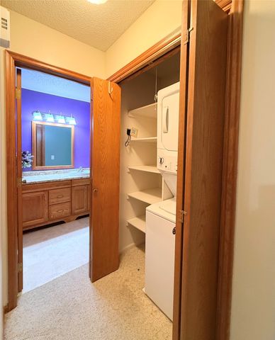 409 SE Delaware Avenue 202, Ankeny, IA 50021