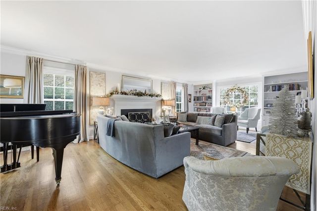 7325 Barberry LN, Norfolk, VA 23505