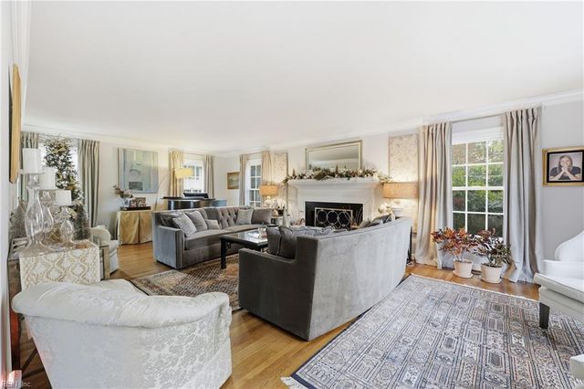 7325 Barberry LN, Norfolk, VA 23505