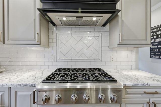 7325 Barberry LN, Norfolk, VA 23505