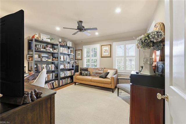 7325 Barberry LN, Norfolk, VA 23505