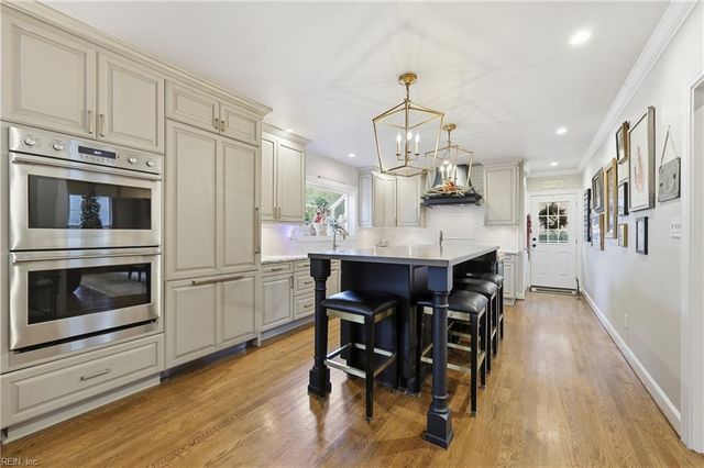 7325 Barberry LN, Norfolk, VA 23505