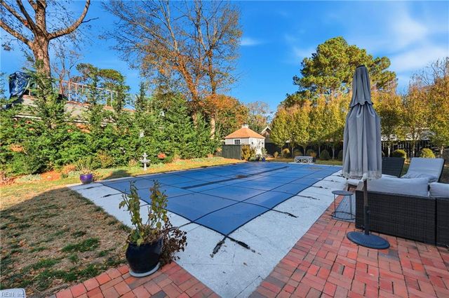 7325 Barberry LN, Norfolk, VA 23505