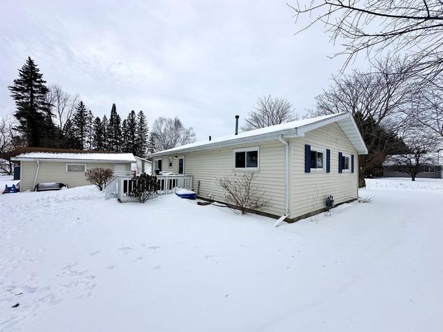 1727 N SUPERIOR STREET, Antigo, WI 54409