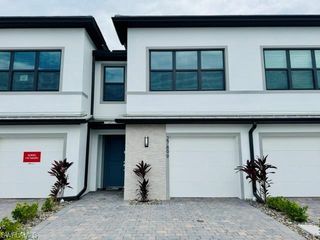 27899 RADIANT CT, Bonita Springs, FL 34135