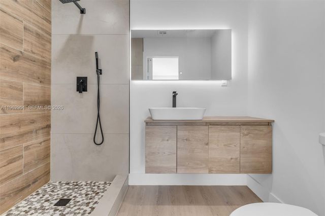 5941 E 6th Ave, Hialeah, FL 33013