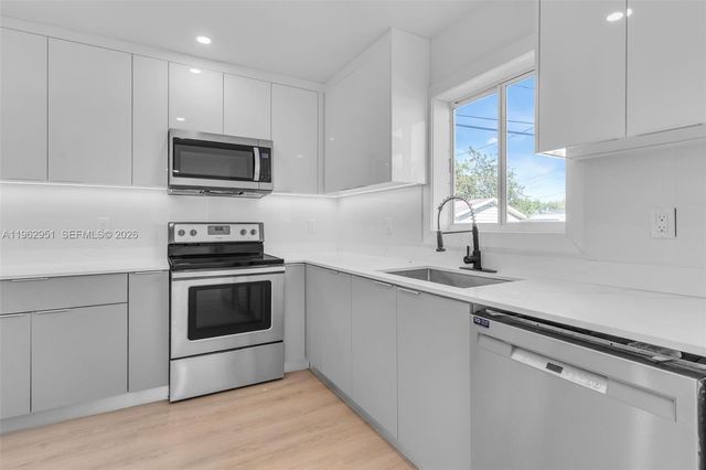 5941 E 6th Ave, Hialeah, FL 33013