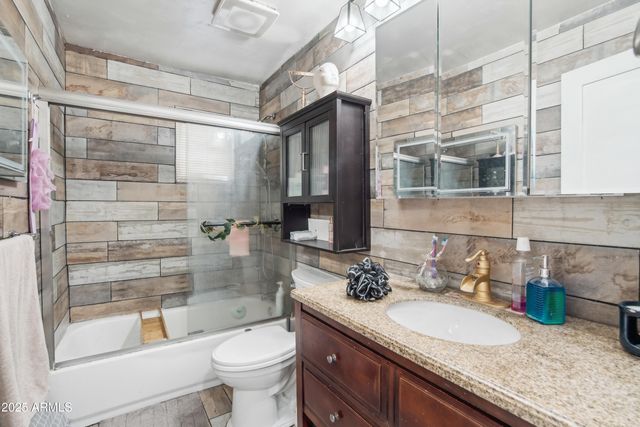 2223 E ROOSEVELT Street, Phoenix, AZ 85006