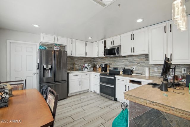 2223 E ROOSEVELT Street, Phoenix, AZ 85006