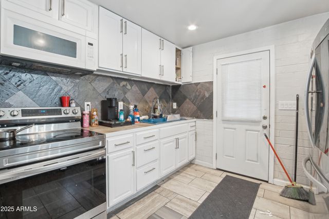 2223 E ROOSEVELT Street, Phoenix, AZ 85006