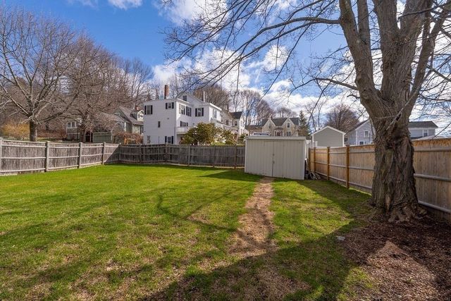 49 Orchard St, Amesbury, MA 01913