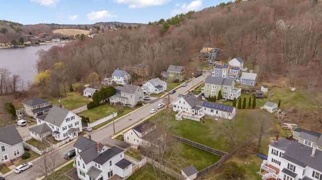 49 Orchard St, Amesbury, MA 01913