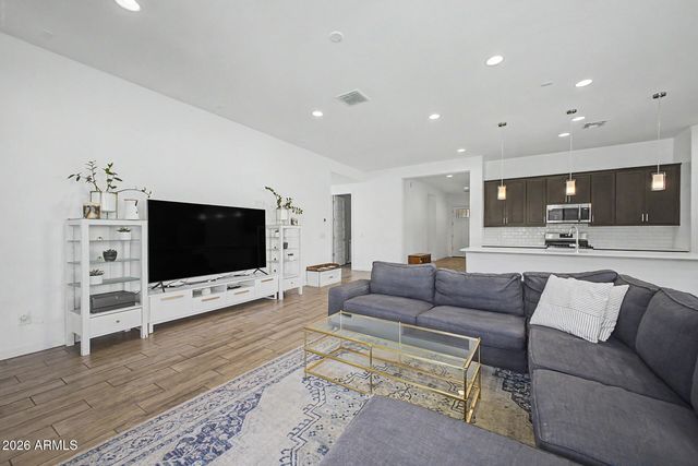 3911 W BUIST Avenue, Laveen, AZ 85339
