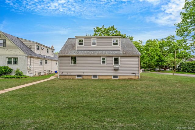 24 Russell Street, Amityville, NY 11701