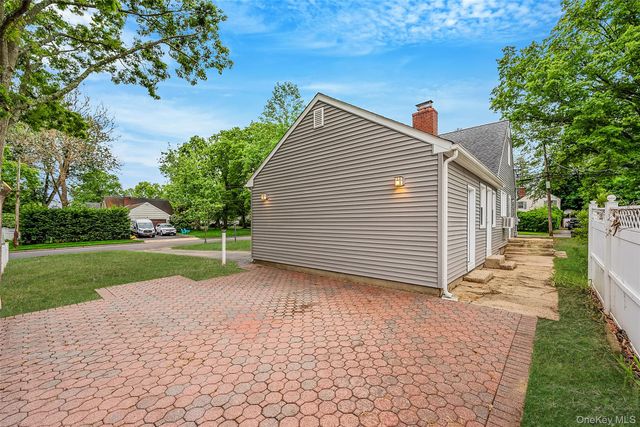 24 Russell Street, Amityville, NY 11701