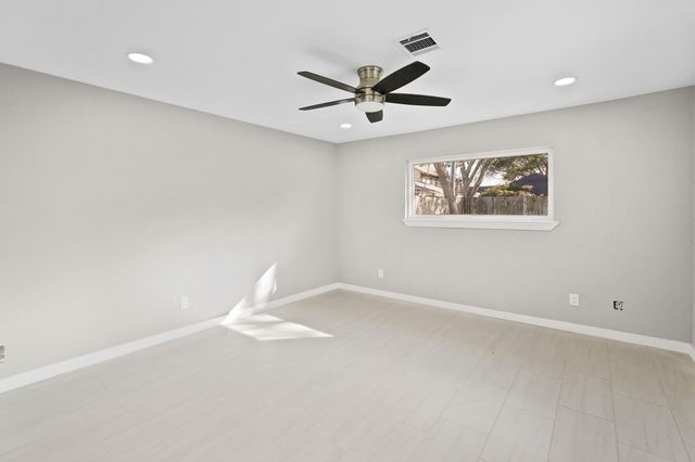 10811 Tupper Lake Drive, Houston, TX 77042