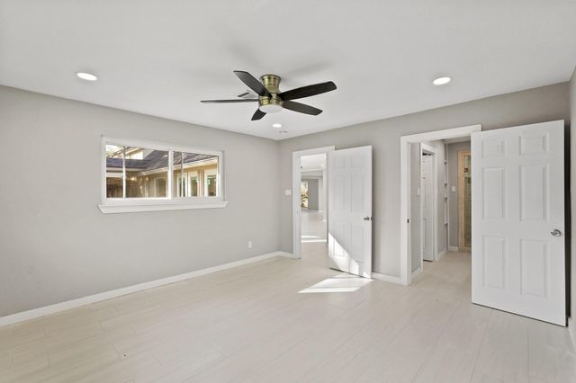 10811 Tupper Lake Drive, Houston, TX 77042