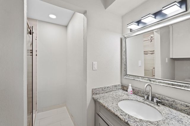 10811 Tupper Lake Drive, Houston, TX 77042