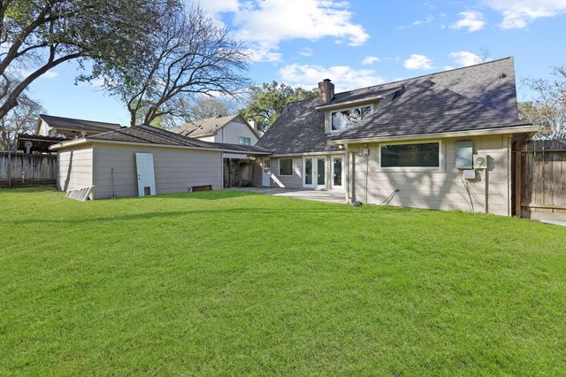 10811 Tupper Lake Drive, Houston, TX 77042