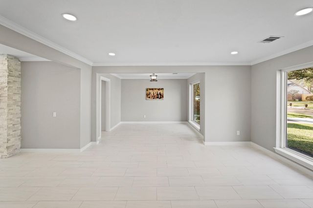 10811 Tupper Lake Drive, Houston, TX 77042