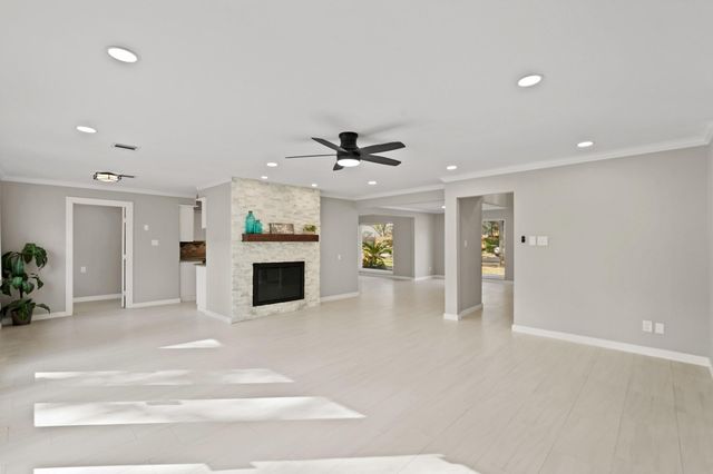 10811 Tupper Lake Drive, Houston, TX 77042