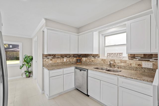 10811 Tupper Lake Drive, Houston, TX 77042