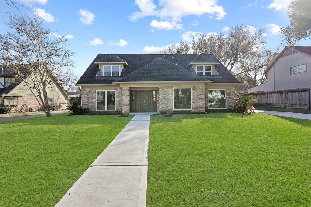 10811 Tupper Lake Drive, Houston, TX 77042