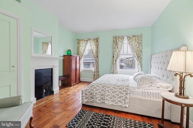 329 S FRONT ST, Harrisburg, PA 17104