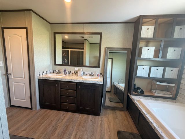 516 Glendale Drive, Godley, TX 76044