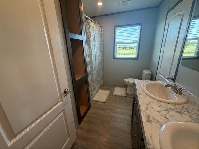 516 Glendale Drive, Godley, TX 76044