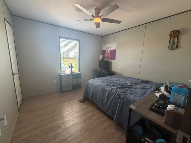 516 Glendale Drive, Godley, TX 76044