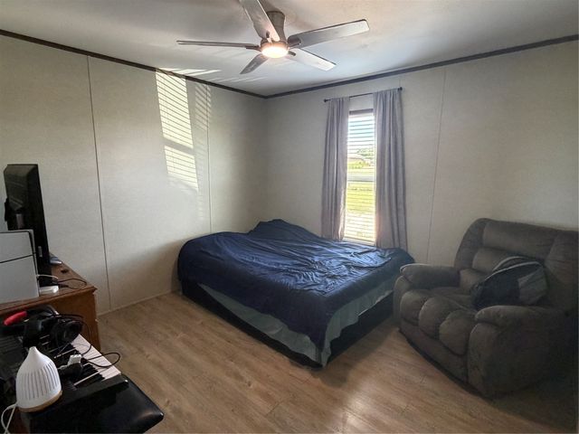 516 Glendale Drive, Godley, TX 76044