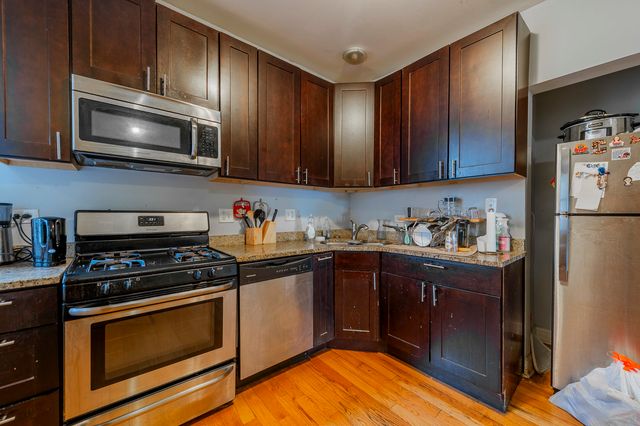 3025 W Diversey Avenue 3, Chicago, IL 60647