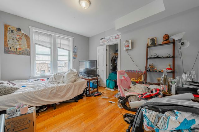 3025 W Diversey Avenue 3, Chicago, IL 60647