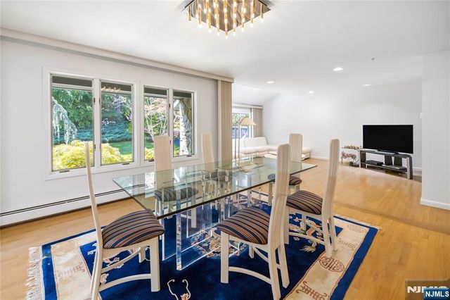 22 Angela Court, Woodcliff Lake, NJ 07677