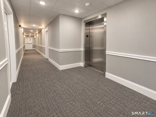 301 Bridgeport Avenue 101, Shelton, CT 06484