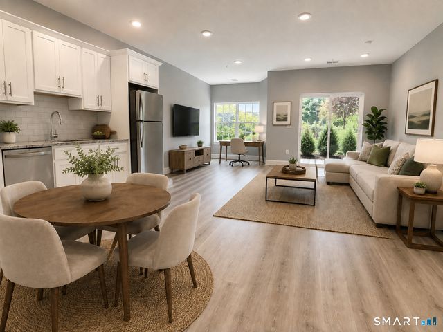 301 Bridgeport Avenue 101, Shelton, CT 06484
