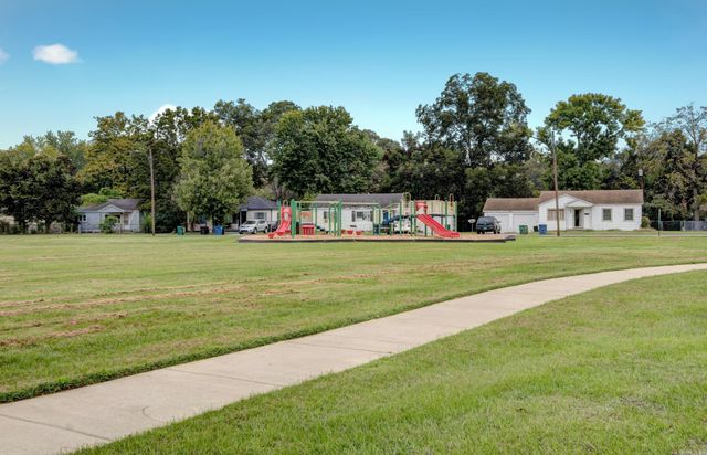 131 Saunders Drive, North Little Rock, AR 72117