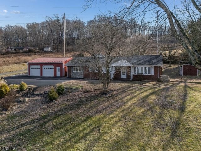 224 Bellis Rd, Holland Twp., NJ 08848