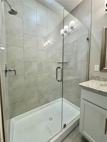 915 NE Heights Lane, Bentonville, AR 72712