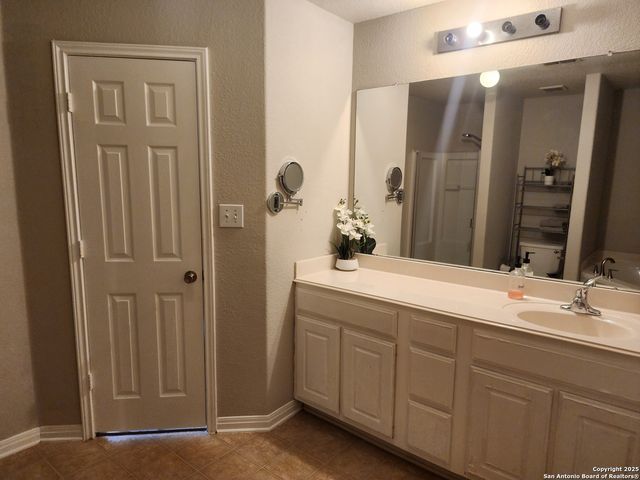 5866 Wildcat Canyon, San Antonio, TX 78252